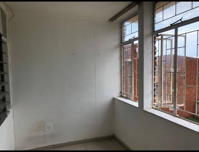 3 BEDROOM PROPERTY TO RENT IN LAUDIUM